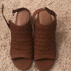 Universal thread size 7 women’s heel